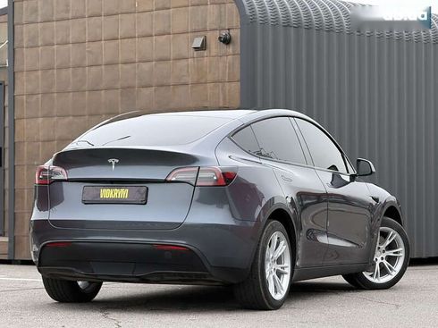Tesla Model Y 2022 - фото 21