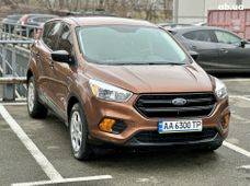 Продажа б/у Ford Escape Автомат 2017 года в Киеве - купить на Автобазаре