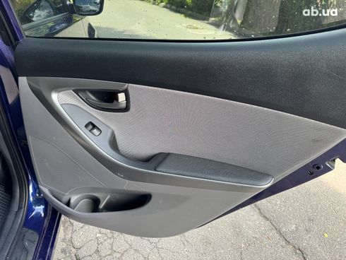 Hyundai Elantra 2013 синий - фото 18