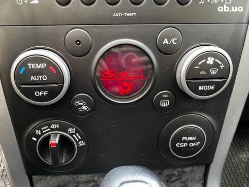 Suzuki Grand Vitara 2010 белый - фото 17