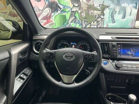 Toyota RAV4 2017 - фото 13