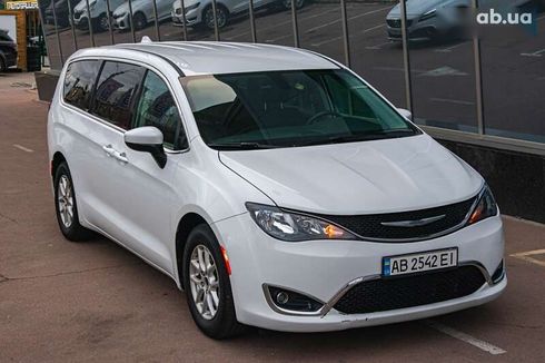 Chrysler Pacifica 2017 - фото 28