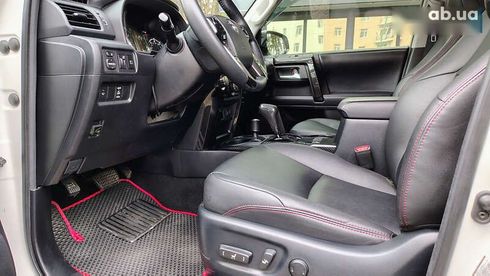 Toyota 4Runner 2019 - фото 12
