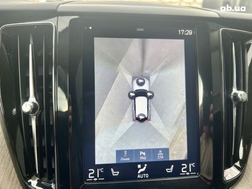 Volvo XC60 2017 - фото 10