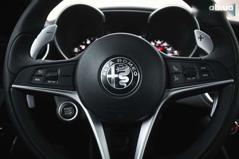 Alfa Romeo Giulia 2019 - фото 16