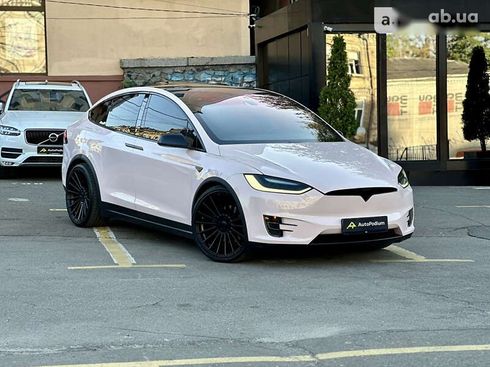 Tesla Model X 2016 - фото 11