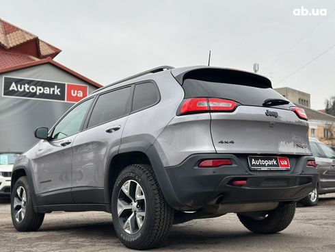Jeep Cherokee 2018 серый - фото 23
