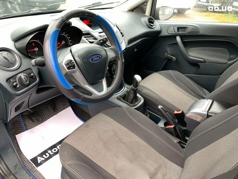 Ford Fiesta 2012 синий - фото 28