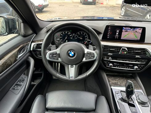 BMW 5 серия 2019 черный - фото 29