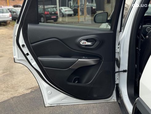 Jeep Cherokee 2018 белый - фото 36