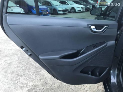 Hyundai Ioniq 2018 серый - фото 17