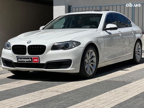 BMW 5 серия 2013 белый - фото 11