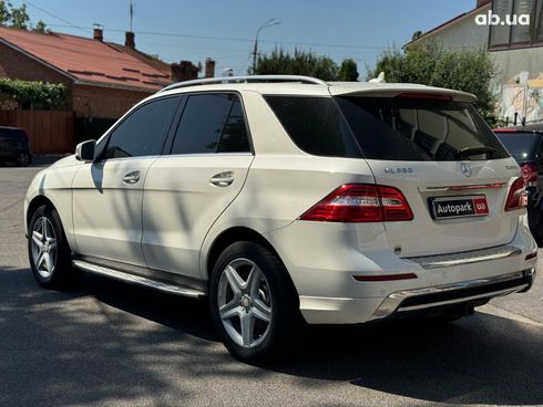 Mercedes-Benz M-Класс 2013 белый - фото 6