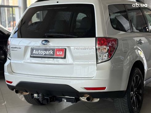 Subaru Forester 2010 белый - фото 6