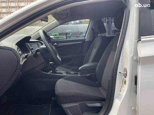 Volkswagen Jetta 2020 - фото 10