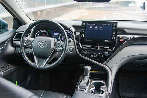 Toyota Camry 2020 - фото 9