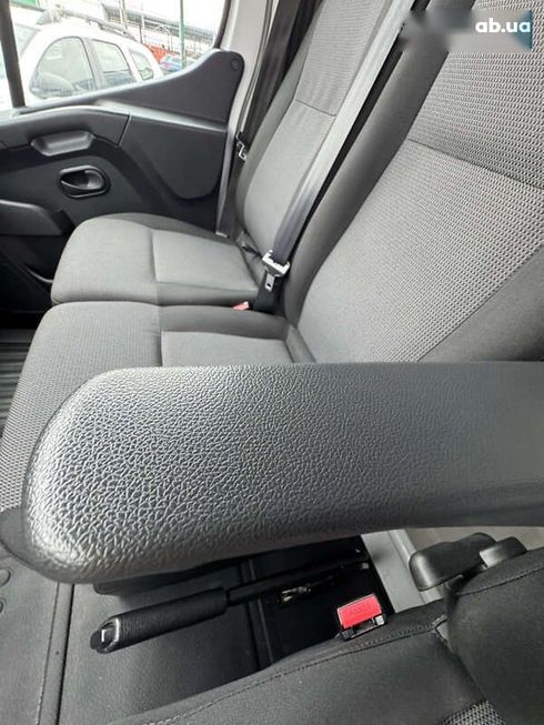 Renault Master 2020 - фото 15