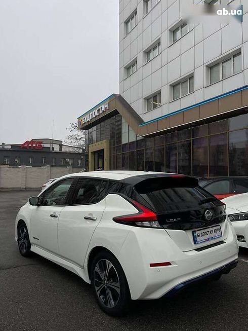 Nissan Leaf 2019 - фото 11