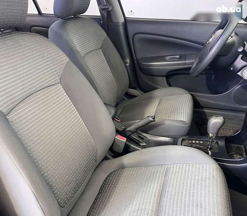 Nissan Almera 2006 - фото 10