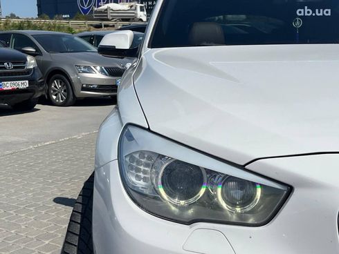 BMW 5 серия 2013 белый - фото 4