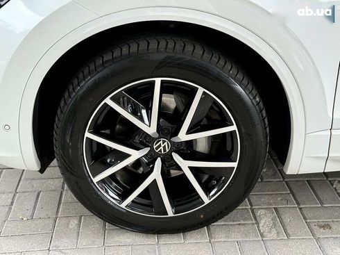 Volkswagen Touareg 2023 - фото 23