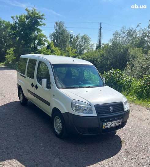 Fiat Doblo 2010 белый - фото 7