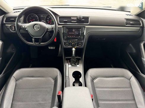Volkswagen Passat 2017 - фото 20