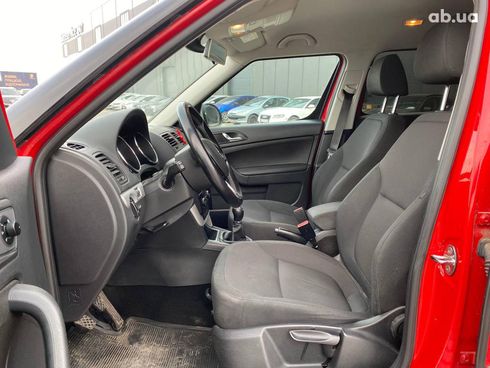 Skoda Yeti 2014 красный - фото 15