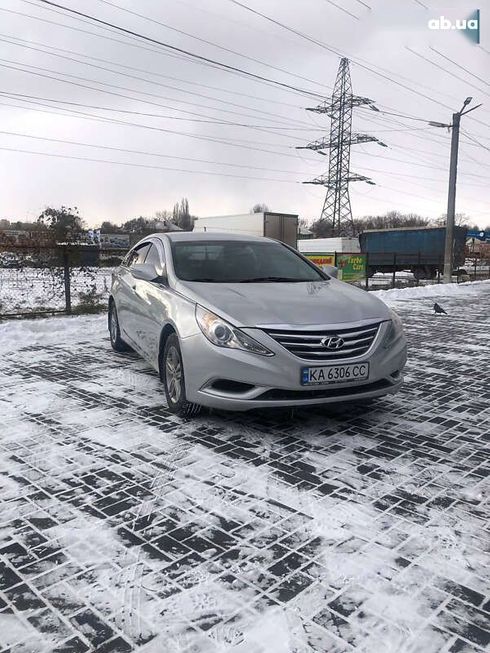 Hyundai Sonata 2013 - фото 2