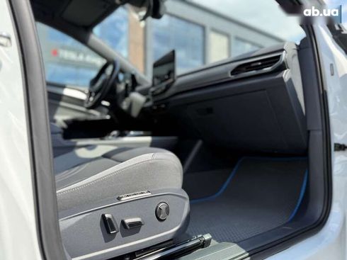 Volkswagen ID.4 2021 - фото 22