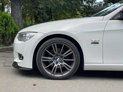 BMW 3 серия 2010 белый - фото 12