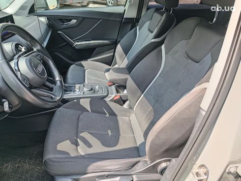Audi Q2 2018 серый - фото 17