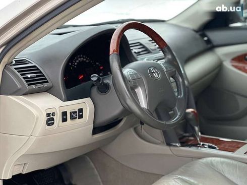 Toyota Camry 2007 - фото 11