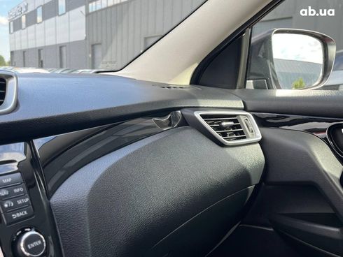 Nissan Qashqai 2019 красный - фото 24