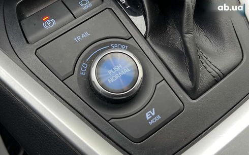 Toyota RAV4 2021 - фото 18