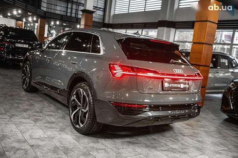 Audi Q8 e-tron 2023 - фото 3