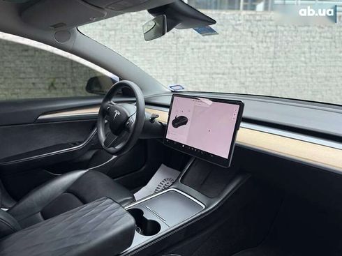 Tesla Model 3 2022 - фото 8