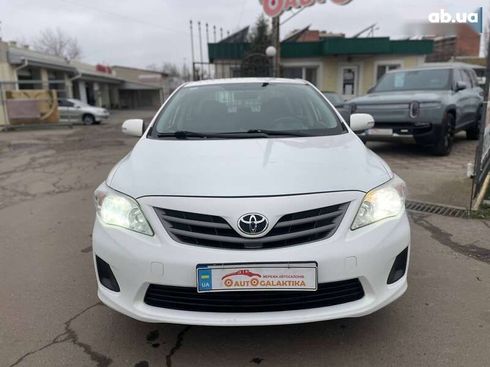 Toyota Corolla 2010 - фото 2