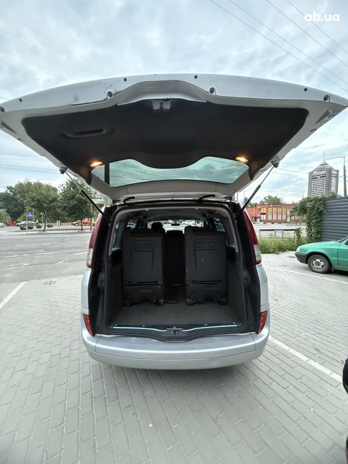 Renault Espace 2006 серебристый - фото 2