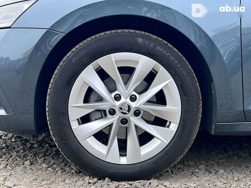 Skoda Octavia 2021 - фото 15