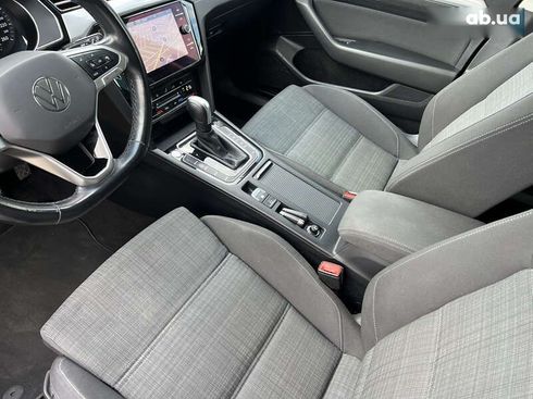 Volkswagen Passat 2020 - фото 28