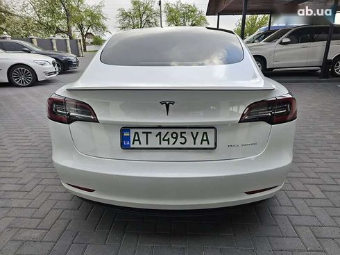 Tesla Model 3 2021 - фото 24