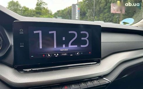Skoda Octavia 2023 - фото 14