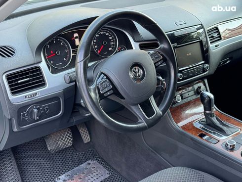 Volkswagen Touareg 2013 белый - фото 22