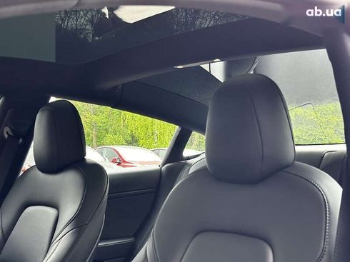 Tesla Model 3 2021 - фото 12