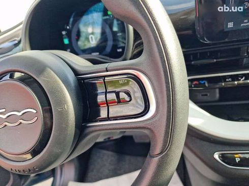 Fiat 500E 2022 - фото 28