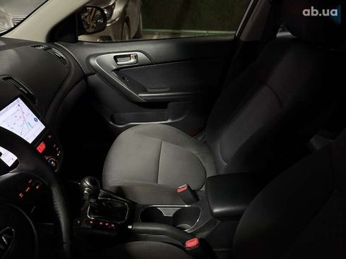 Kia Cerato 2011 - фото 17