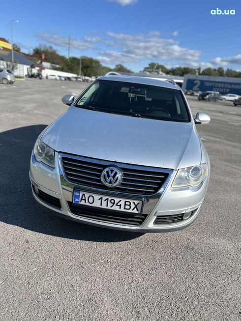 Volkswagen Passat 2005 серебристый - фото 6