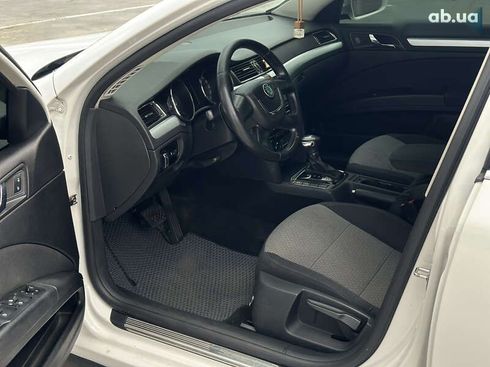 Skoda Superb 2010 - фото 30