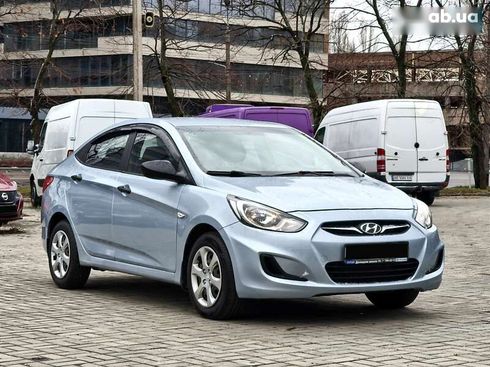 Hyundai Accent 2011 - фото 5